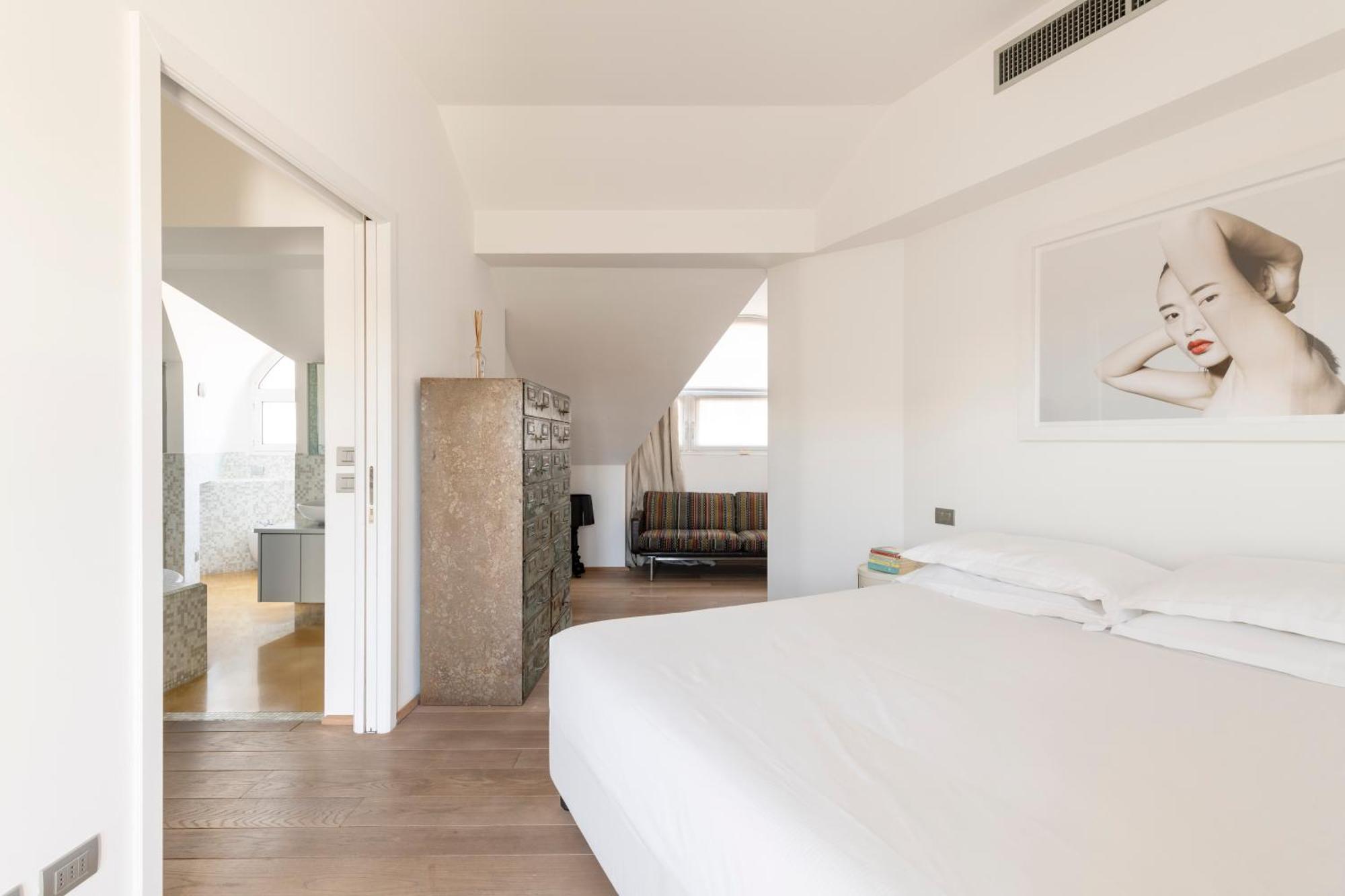 Milano Design Apartment, Modern And Stylish *